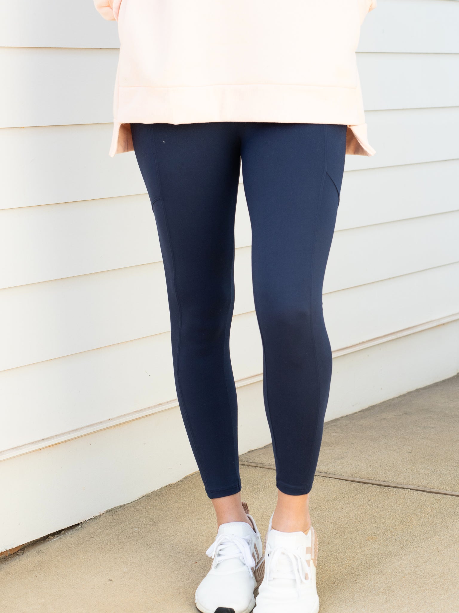 Crushing Goals Leggings - Navy – Initial Outfitters