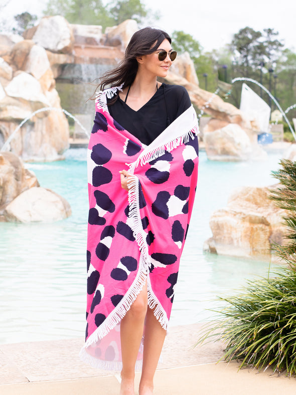 Catching Rays Round Beach Towel - Pink Cheetah